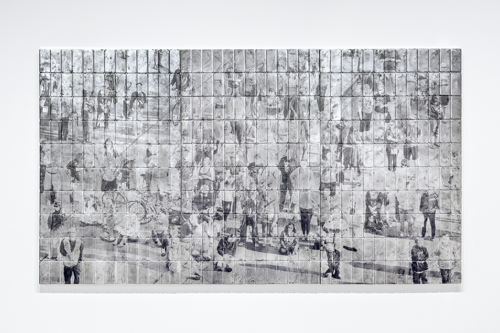 Lucas Leffler, What an Nice day for a revolution, 149 x 265 x 5 cm, Metallic pigments and UV printing on 390 phone LCDs, 2026 cm ┬® Courtesy the artist, Lee Bauwens Gallery