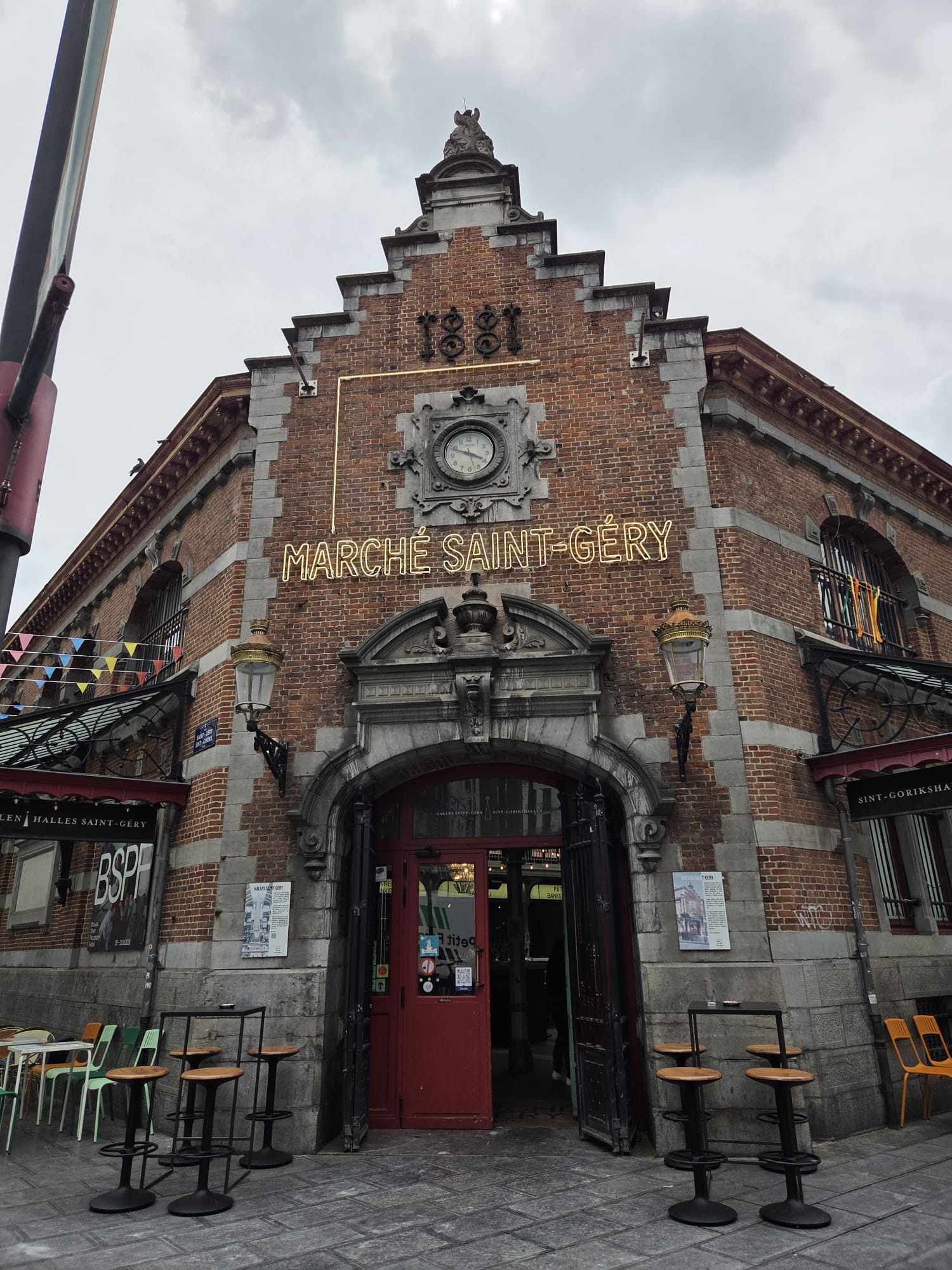 De Saint-Géry au Grand Hospice : chronique d'une bruxellisation évitée — Halles Saint-Géry