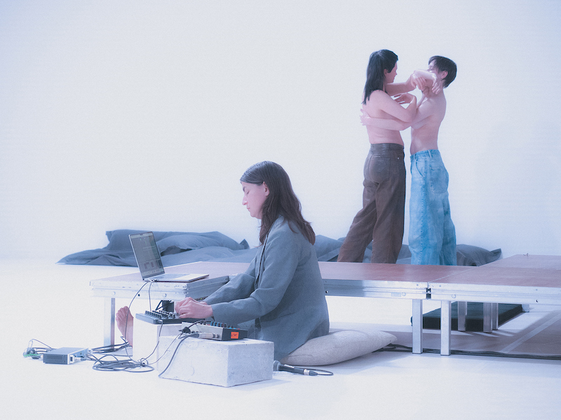 ABIGAIL ALEKSANDER + MAR SZYDŁOWSKA Skinfold