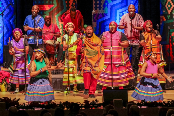 SOWETO GOSPEL CHOIR — Cirque Royal