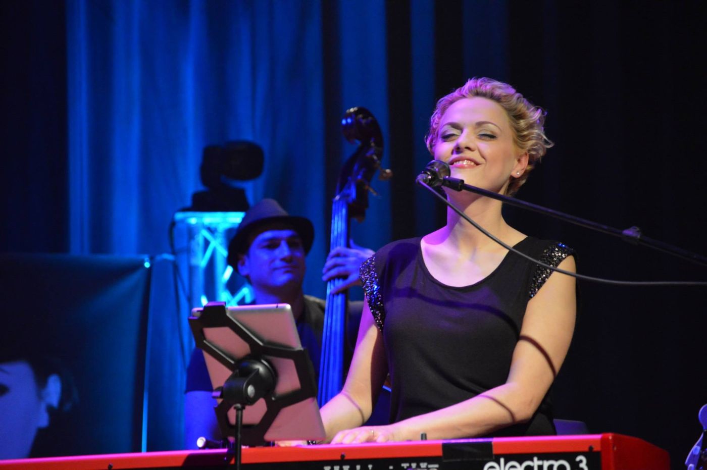 Sarah Letor & Soul band — The Music Village