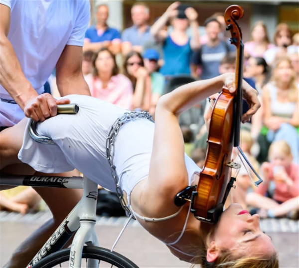 Openingsfeest: De bron van Sint-Joost