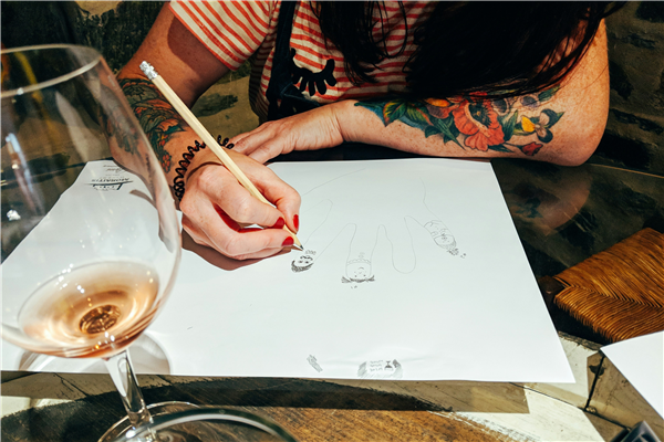 CreaDKantine: Drink and Draw