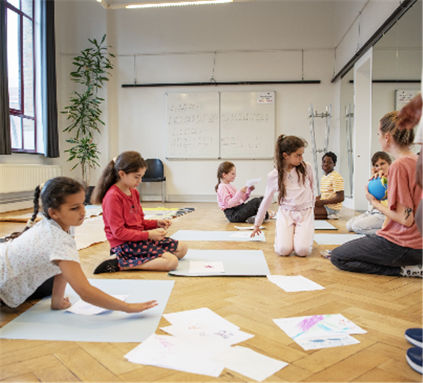Creative play week 7-9 years old