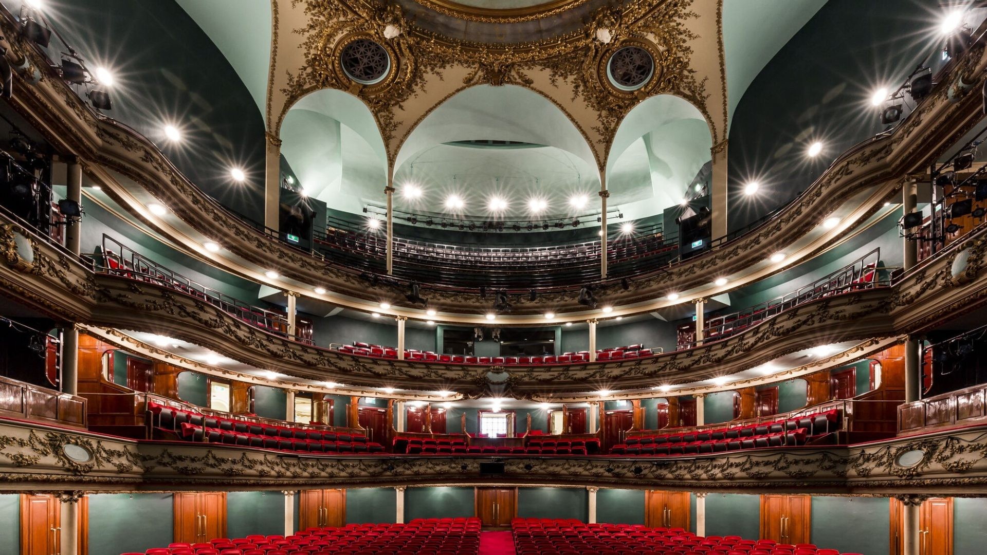 Day trip La Traviata