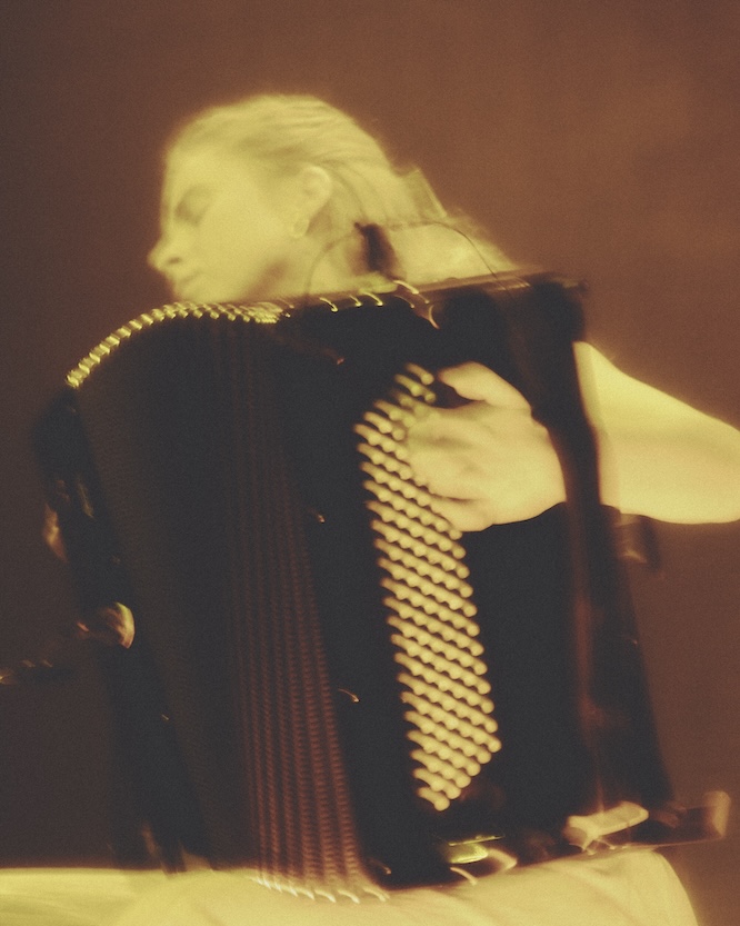 Radio Hito + Suzan Peeters