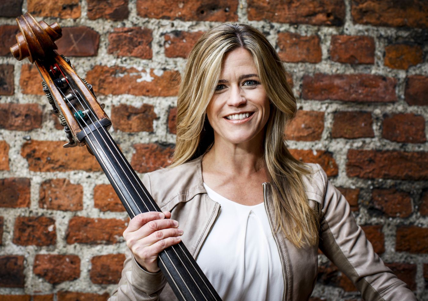 Kristin Korb “The Vocal Side of Ray Brown” Celebrating Master bassist Ray Brown at 100!