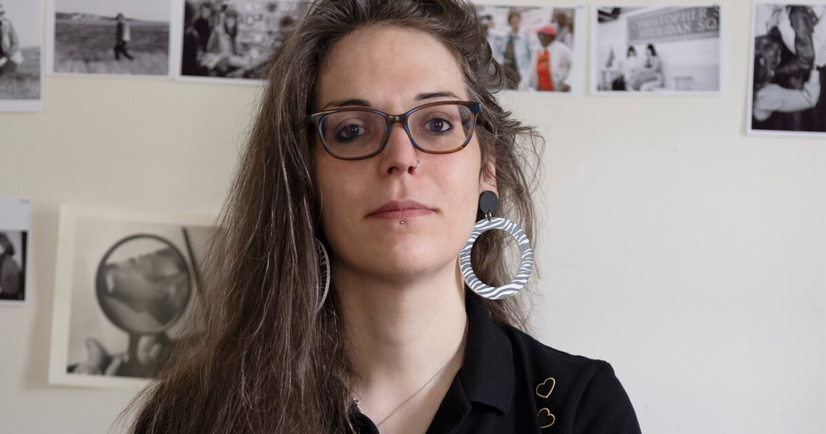Traduire la colère, puis, écrire la joie
