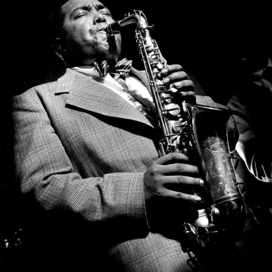 Nostalgia In Grand Place : Laurent Barbier plays Charlie Parker