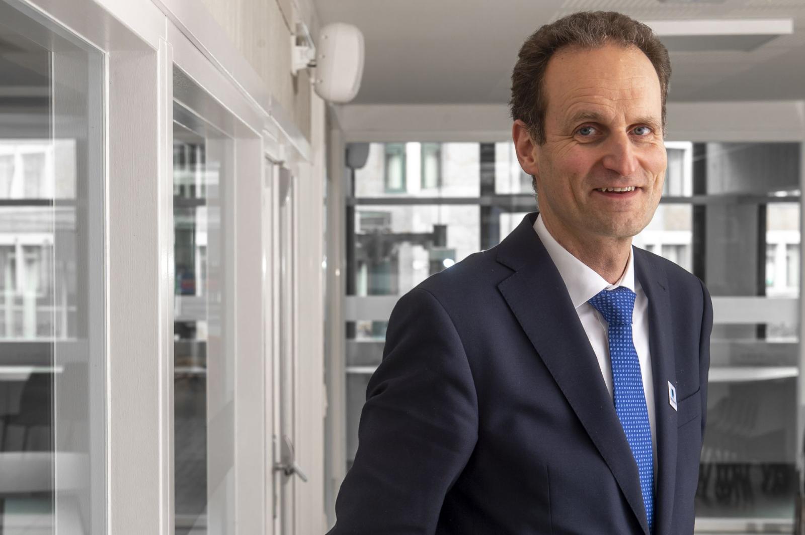 Professor Vincent Dujardin