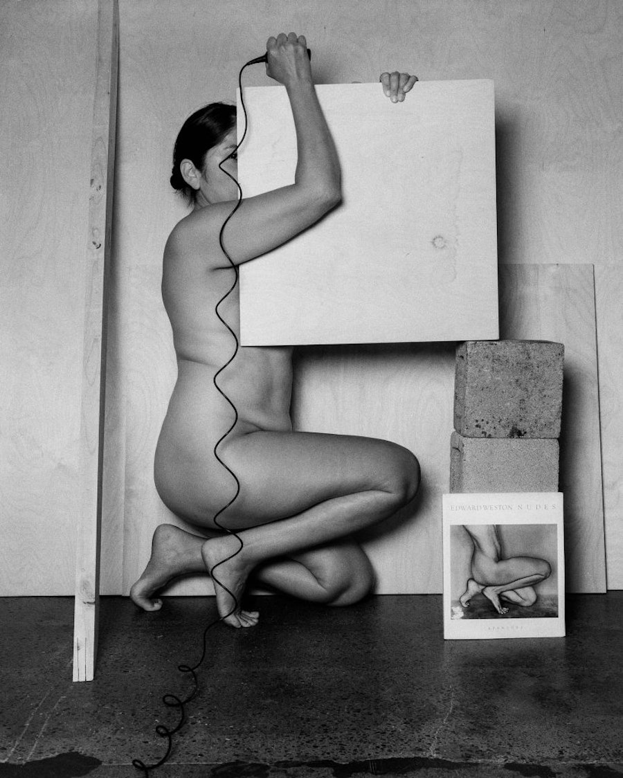 © Tarrah Krajnak, Self-Portrait as Weston/as Bertha Wardell (standing behind), Series Master Rituals II: Weston Nudes, 1927/2020, Courtesy Galerie Zander, Cologne