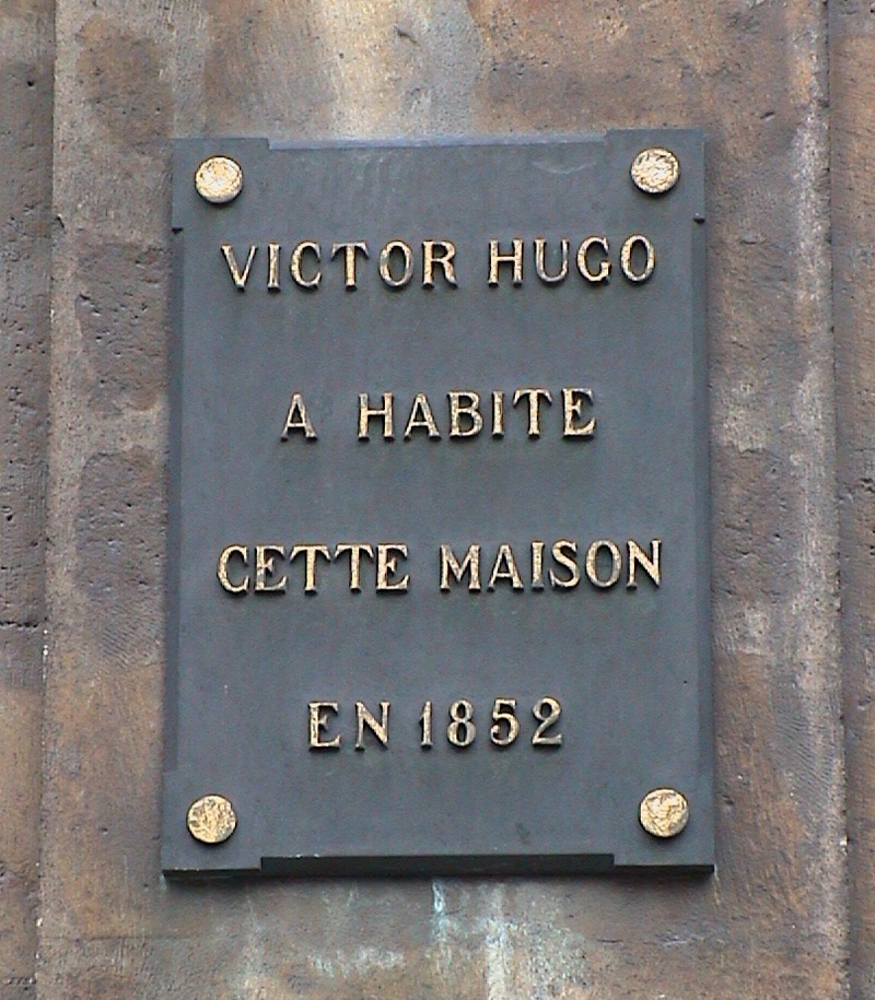 A côté de la plaque !