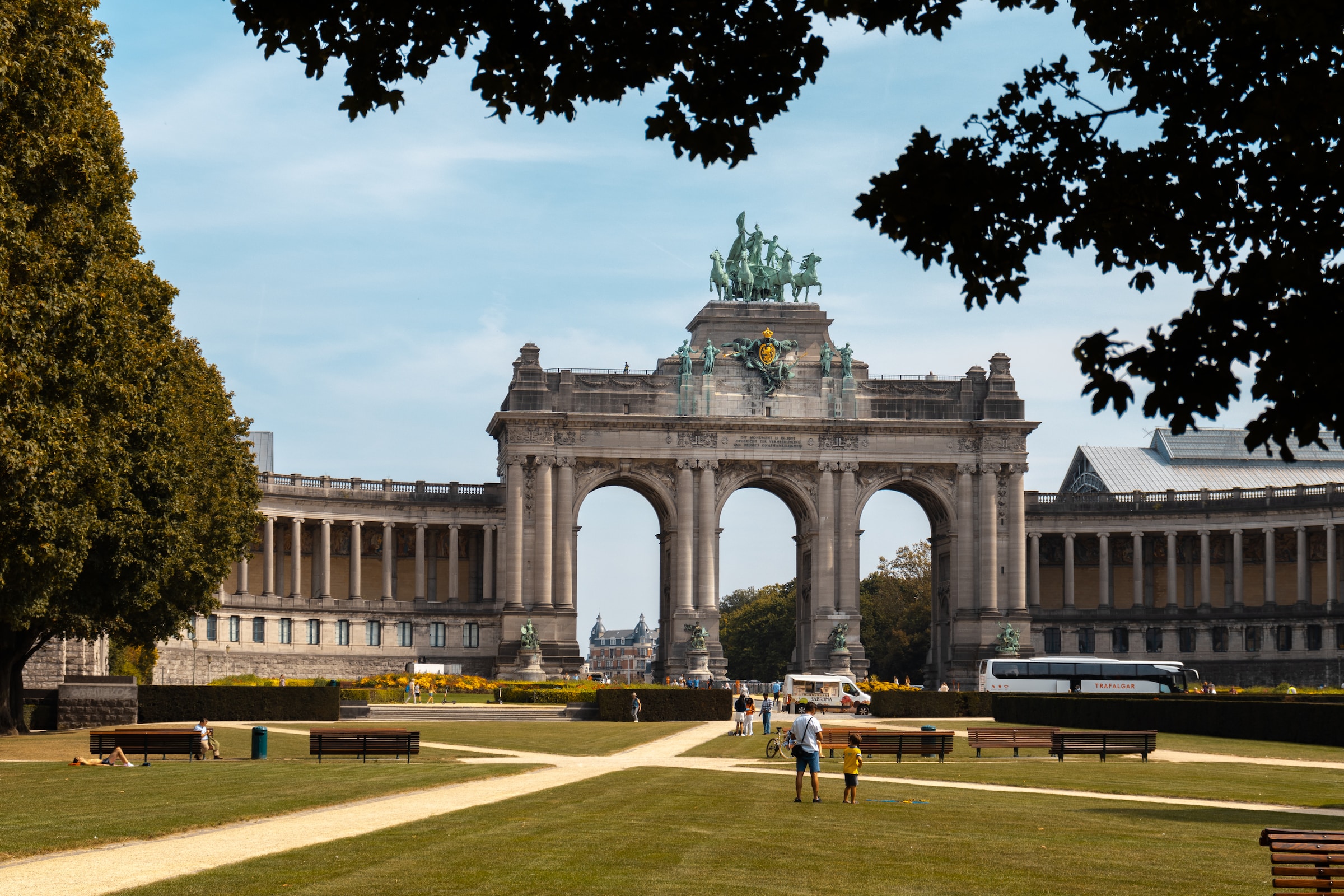 Brussels Highlights Walking and Bus Tour