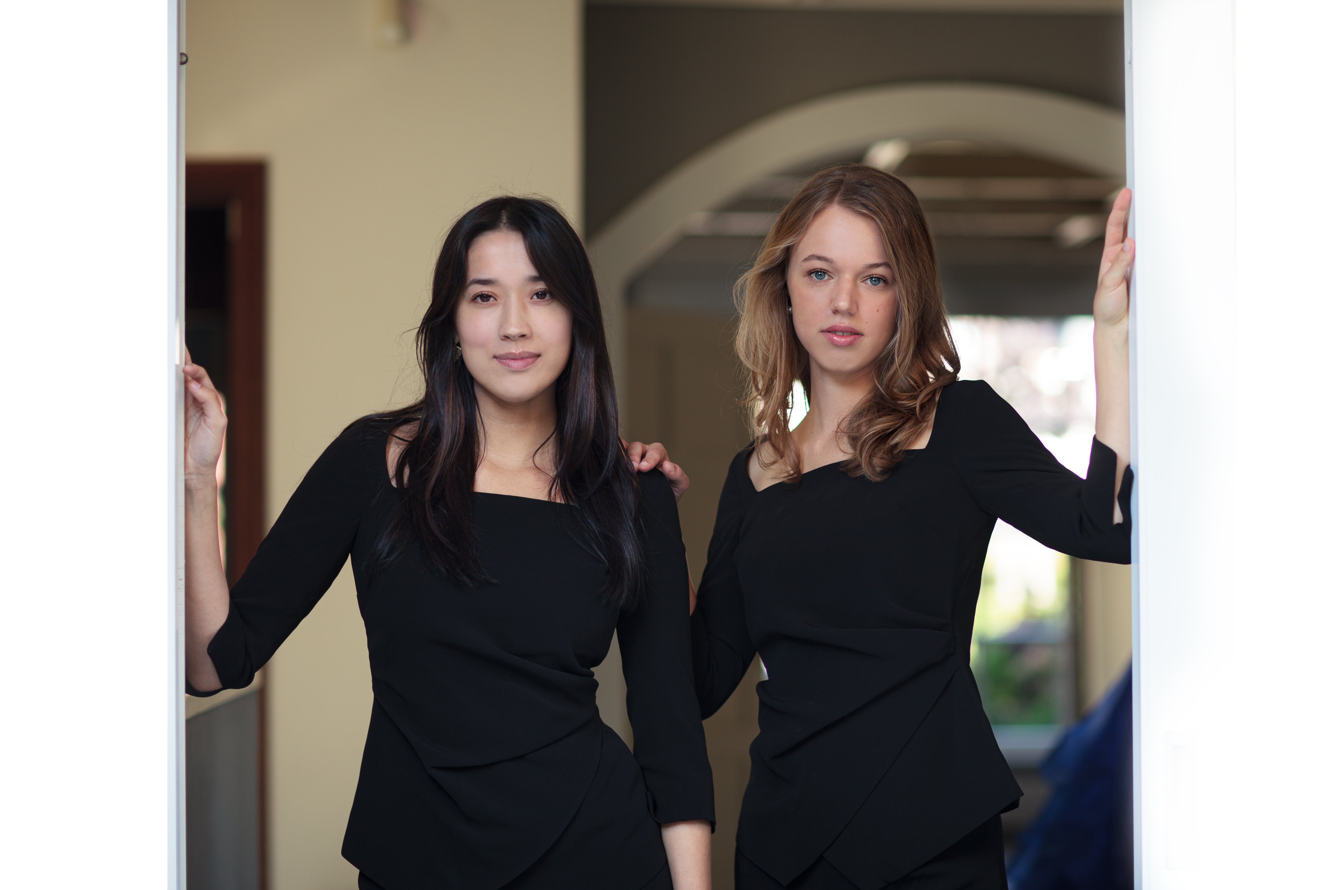 Quatre Mains Piano Duo 'Marianne & Maureen'- 'An orchestra in 4 hands'