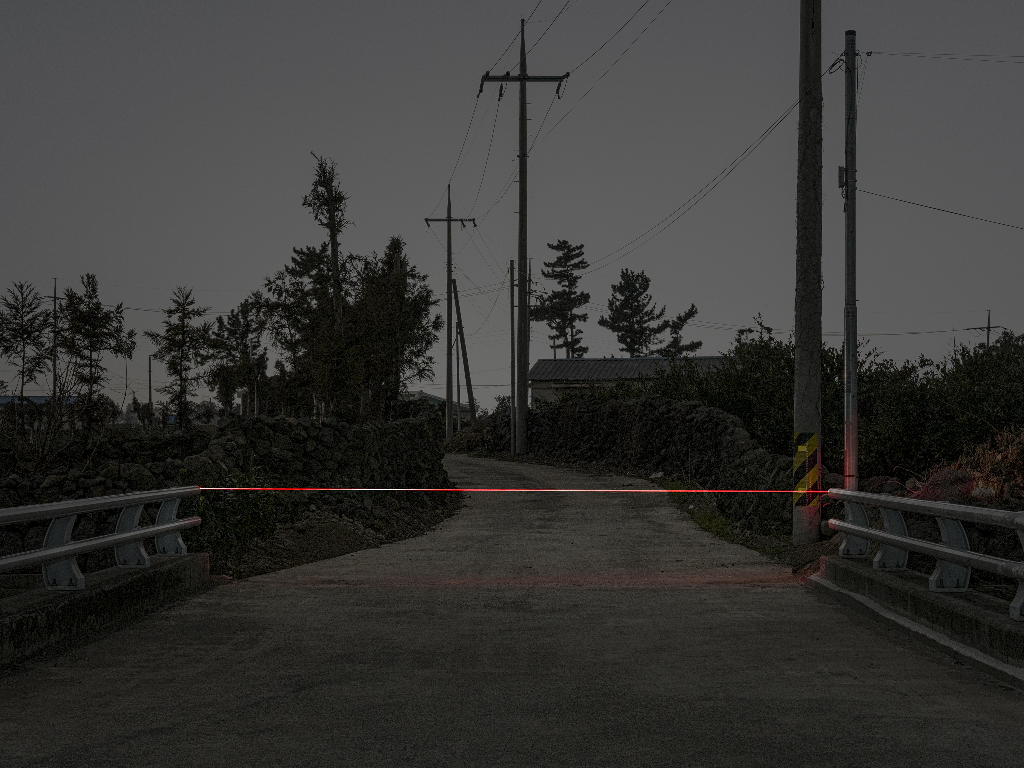 02_Jaeuk Lee, Red line # 06, 112 x 149 cm, archival pigment print, Edition of 7 ┬® Jaeuk Lee