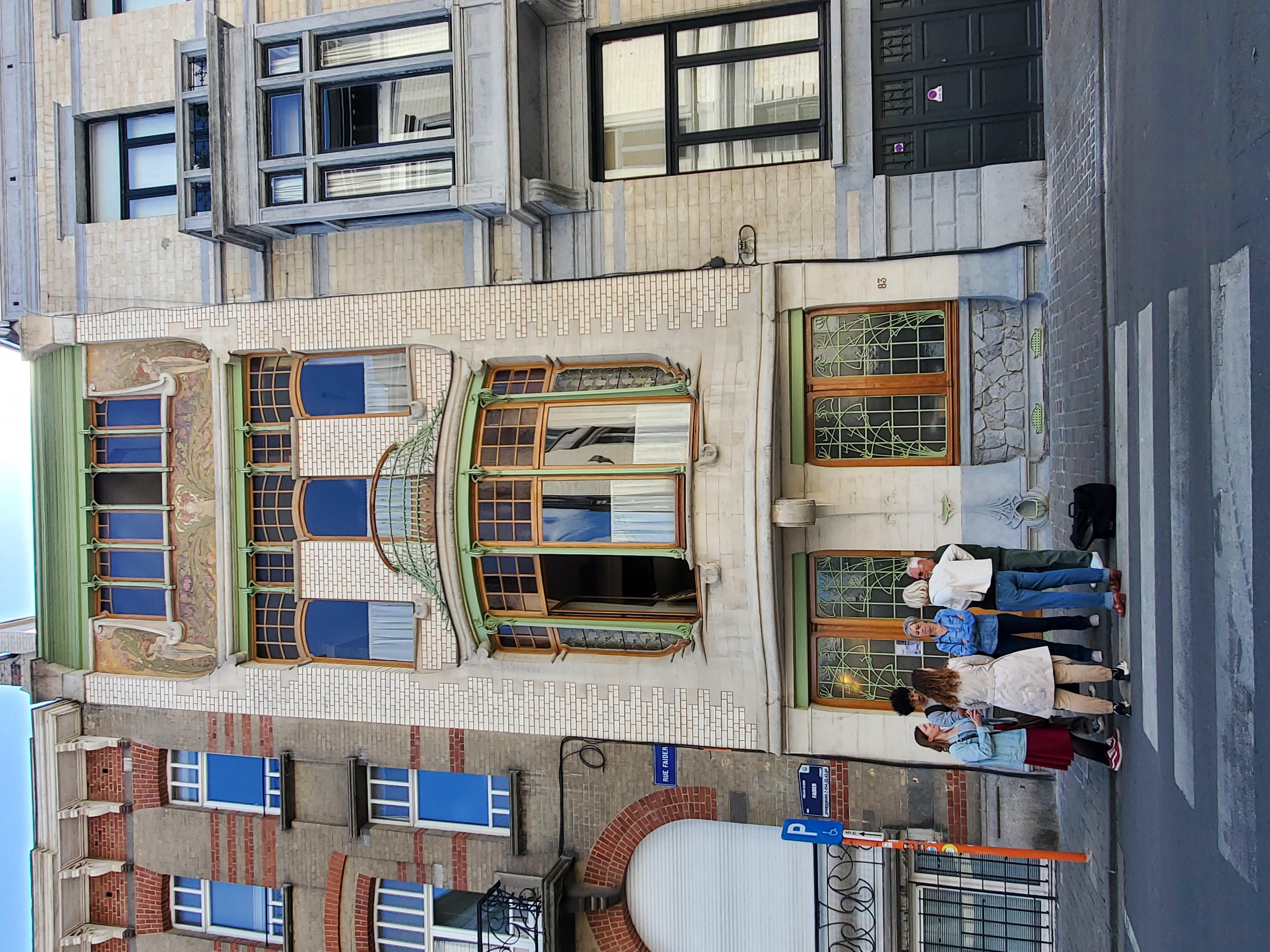 Sauver l'Art nouveau : parcours du combattant — À l’angle de l’avenue Louise et du boulevard de la Cambre (en face du n°516 de l’avenue Louise)