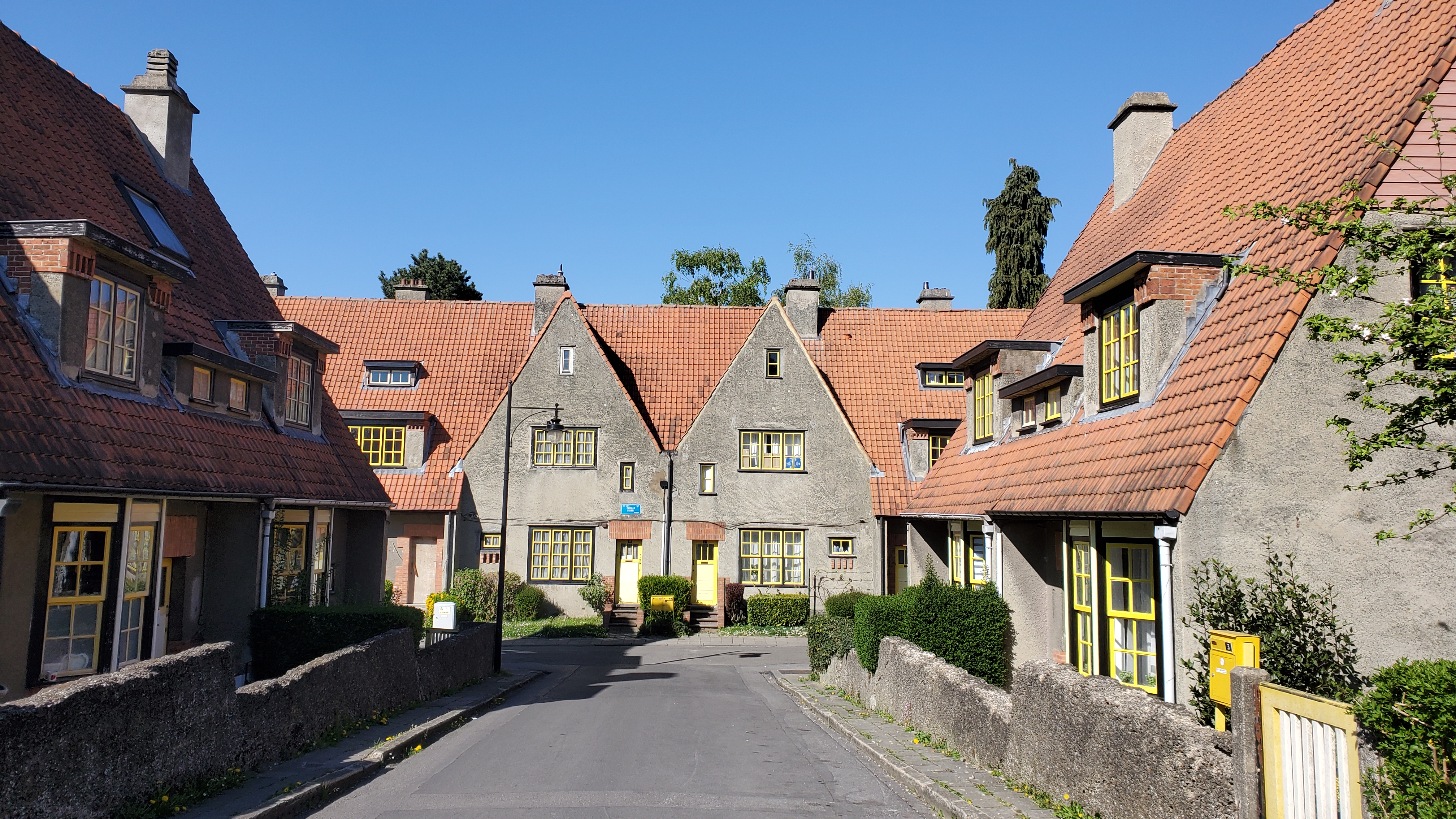 Logis-Floréal: Regionalist Art Deco