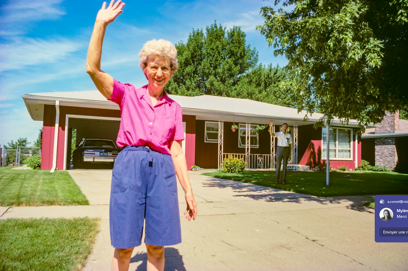 From the series Leaving and waving, 1991-2017 ©Deanna Dikeman