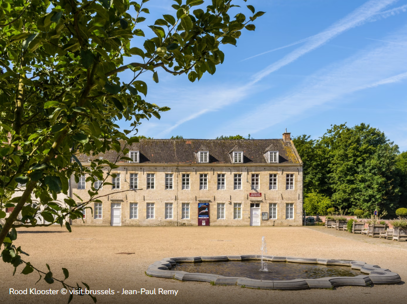 Rood Klooster: where the prior walks and the city disappears