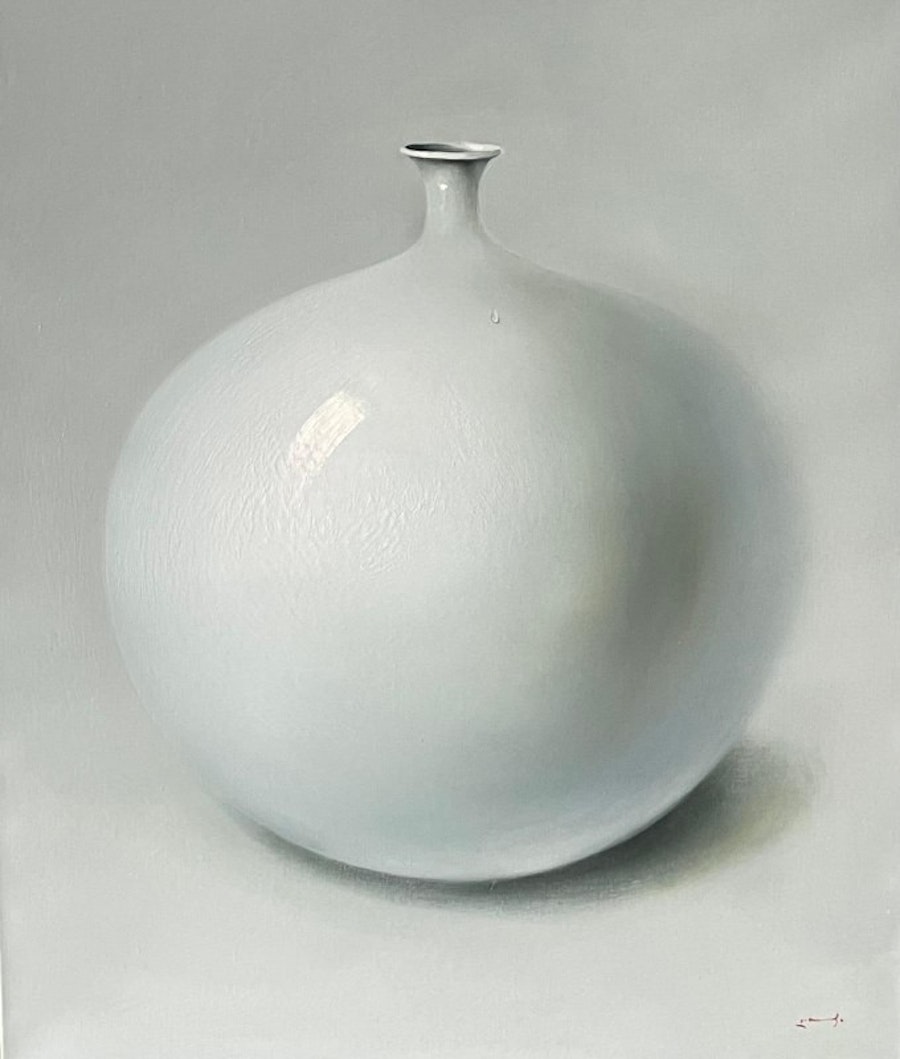 Konstantin Totibadze. White Vase, 2025,  oil on canvas, 120 x 100 cm