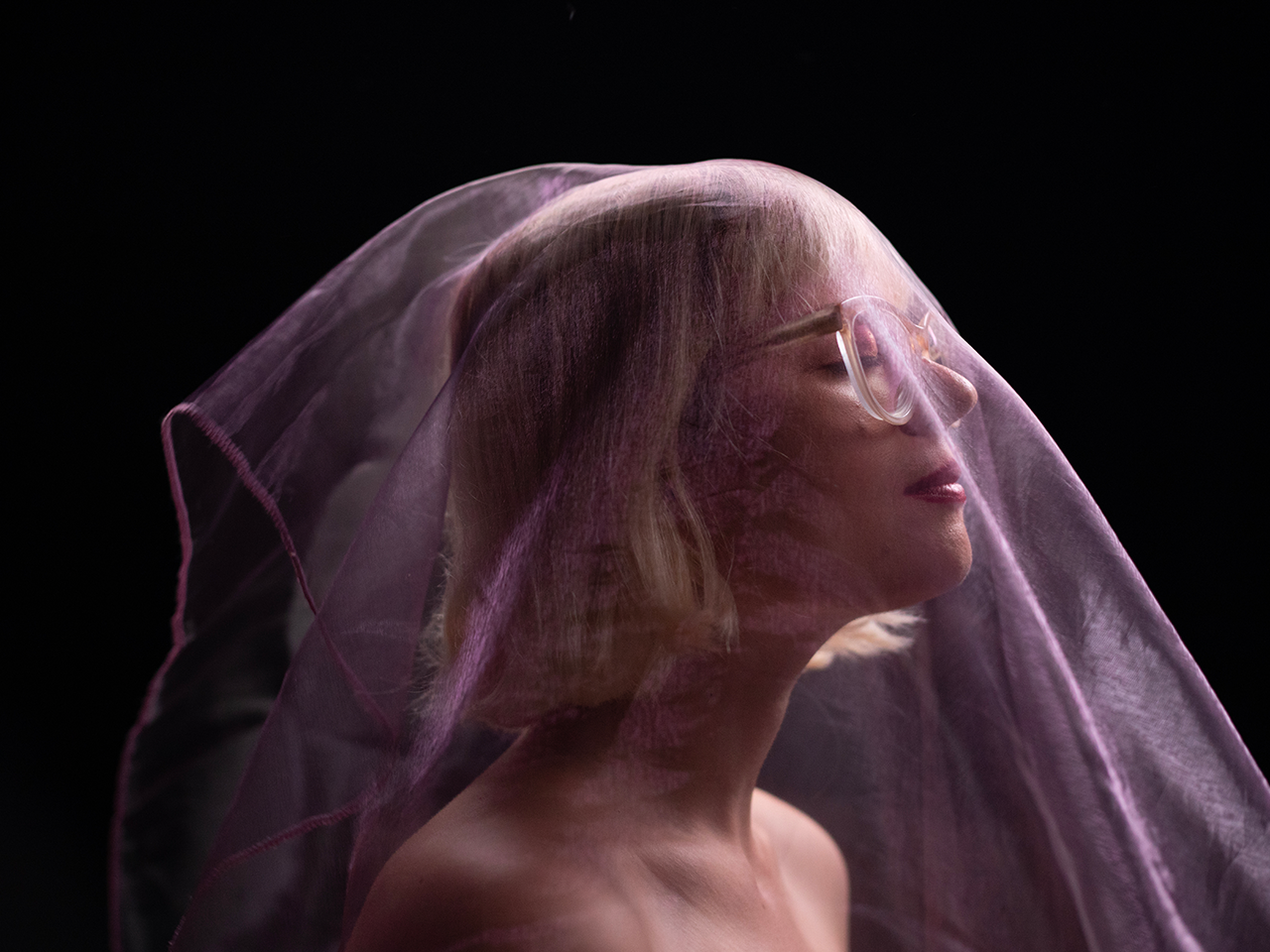 Mary Ocher (de) + Smittness(be)