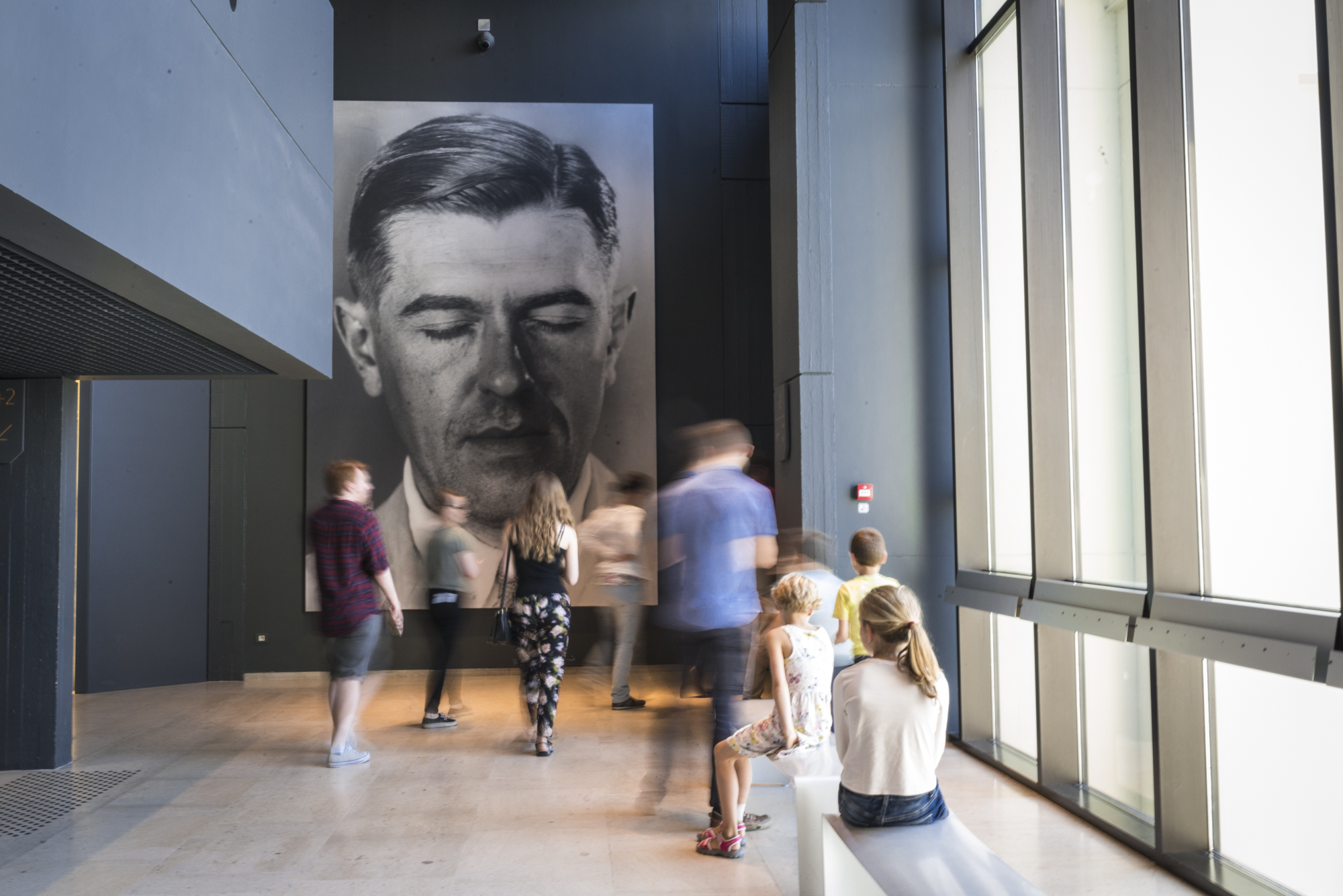Op ontdekking in het Magritte Museum