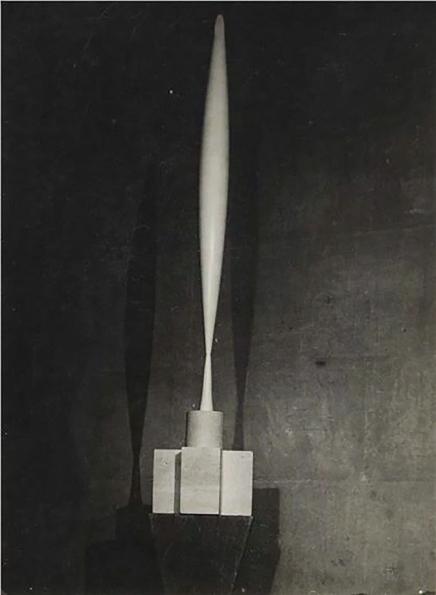 L'oiseau dans l'espace, 1925-1926 Gelatin silver print 23,8 x 18 cm Titled by the artist on the verso