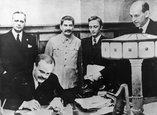 Table ronde: «Journée du ruban noir» — Commémoration du pacte germano-soviétique