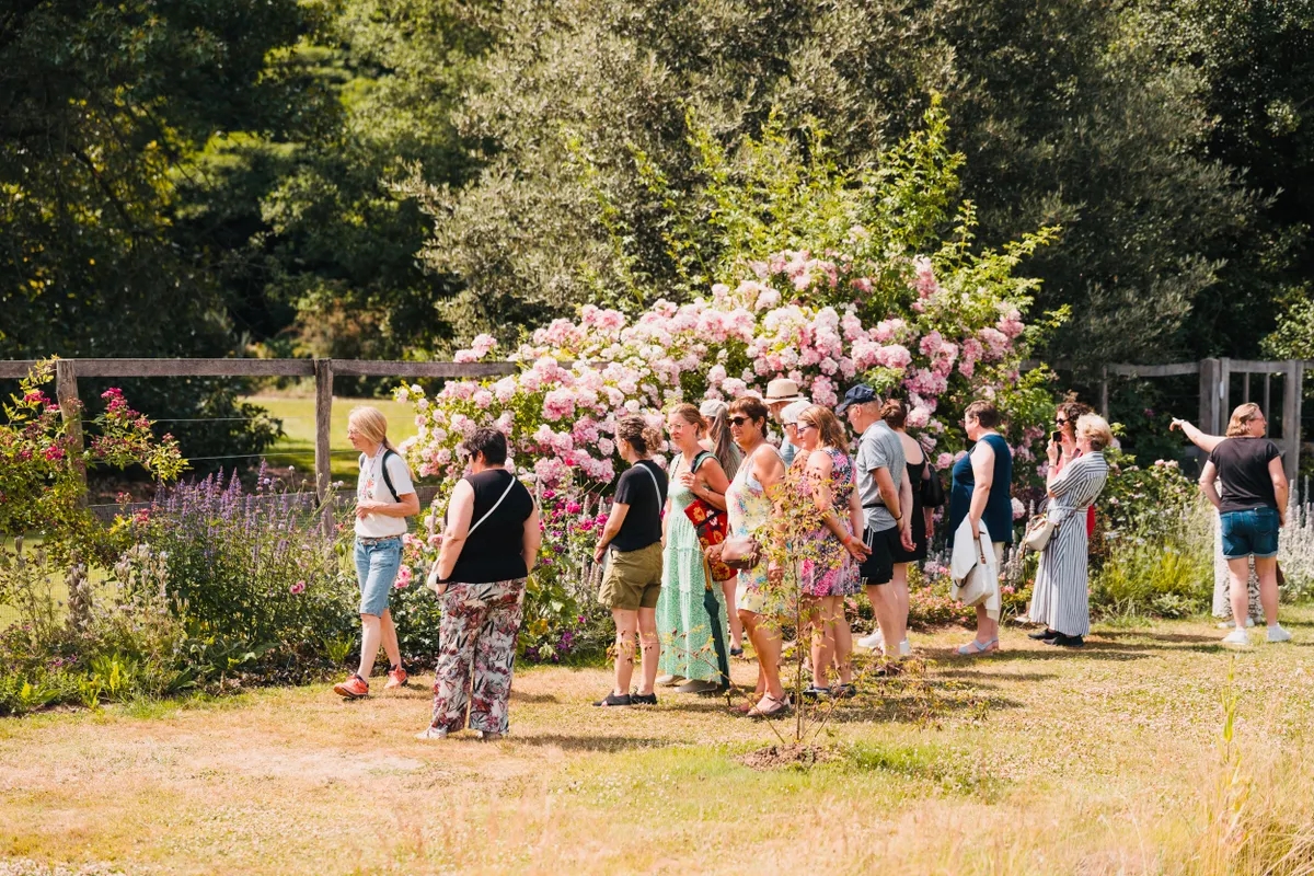 https://www.plantentuinmeise.be/en/agenda/rose-festival-at-meise-botanic-garden-qw4t