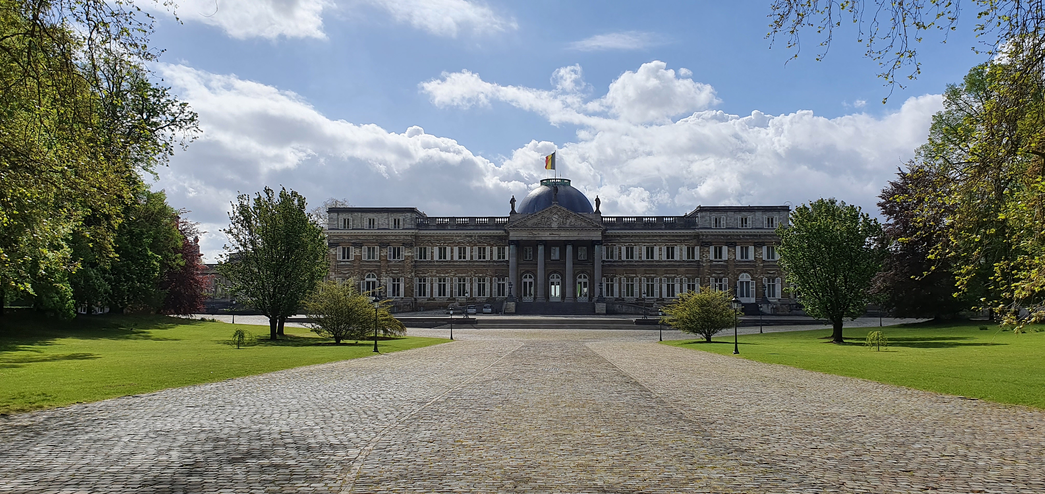 Guided walk: "Vorstelijk Laken"